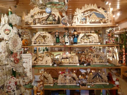 Schwibbögen und Räuchermännchen